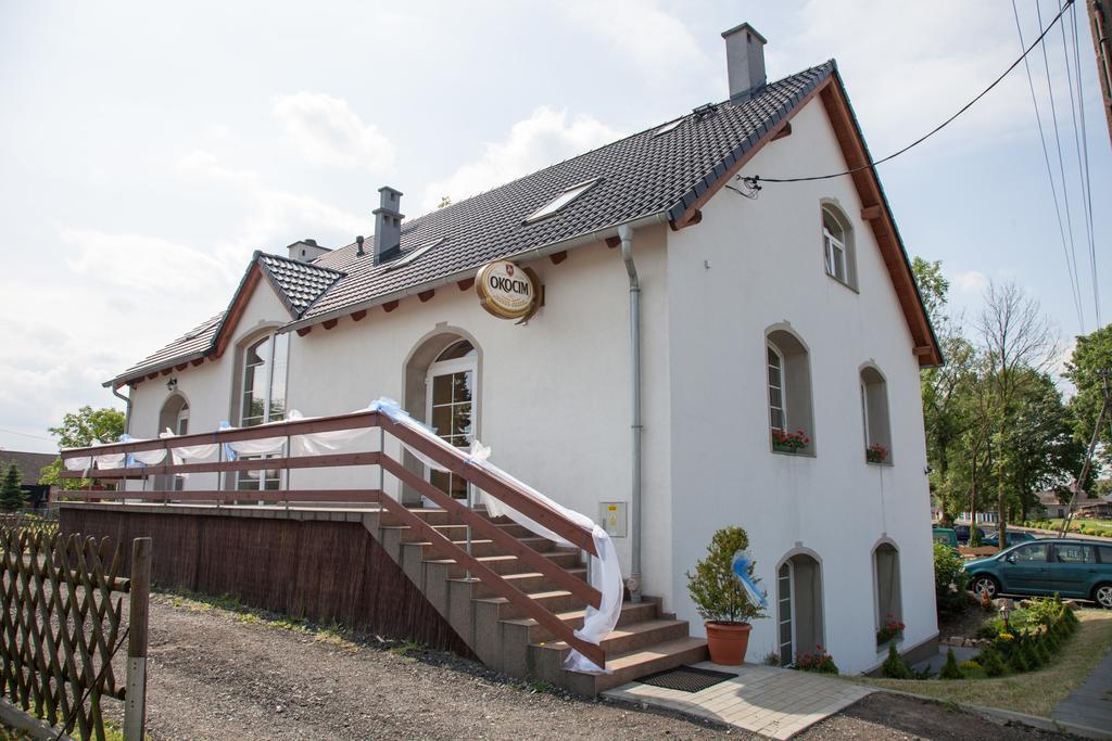 Pokoje Goscinne Viktorjan Raszowa Exterior photo